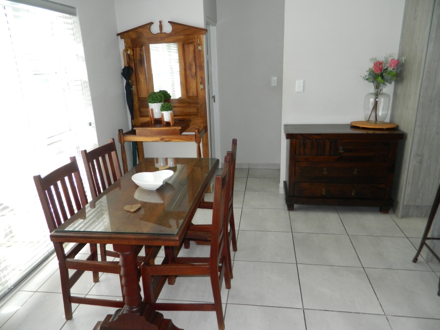 2 Bedroom Property for Sale in Bergenzicht Estate Western Cape